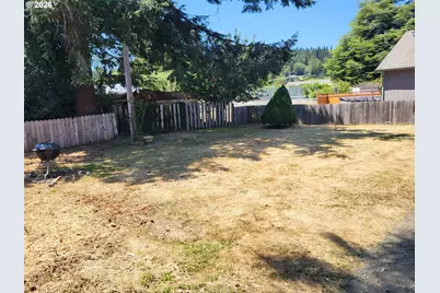 1023 N Knott St, Coquille, OR 97423 - Photo 32