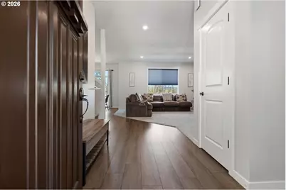 6635 Larissa Ln, Gladstone, OR 97027 - Photo 6