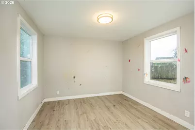 1879 G St, Springfield, OR 97477 - Photo 8
