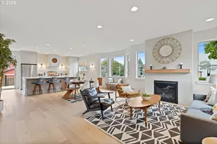 4643 N Gantenbein Ave, Portland, OR 97217 - Photo 2