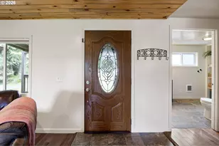 613 SE 5th St, Oakland, OR 97462 - Photo 12