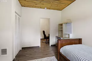 613 SE 5th St, Oakland, OR 97462 - Photo 38