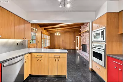 485 Country Club Ct, Lake Oswego, OR 97034 - Photo 16