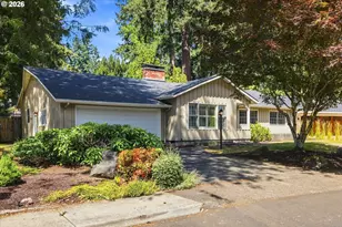 485 Country Club Ct, Lake Oswego, OR 97034 - Photo 2