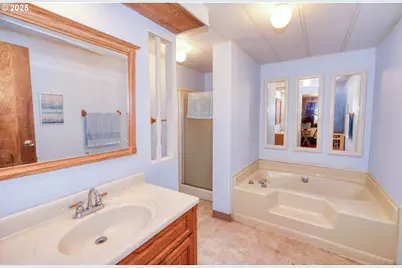 1411 NW 9th Ct, McMinnville, OR 97128 - Photo 24