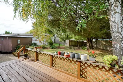 1411 NW 9th Ct, McMinnville, OR 97128 - Photo 4