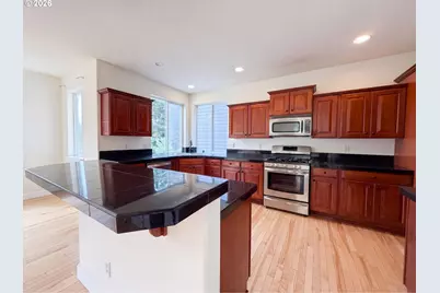 12606 NW Larry Ct, Portland, OR 97229 - Photo 2