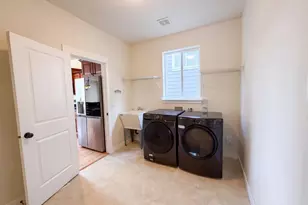 12606 NW Larry Ct, Portland, OR 97229 - Photo 4