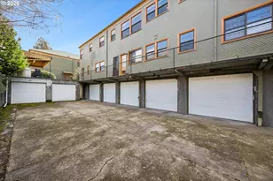 2025 SE Caruthers St, Portland, OR 97214 - Photo 24