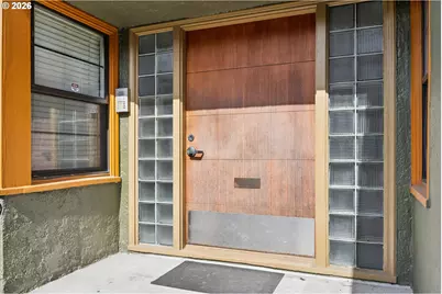 2025 SE Caruthers St #18, Portland, OR 97214 - Photo 4