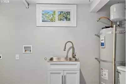 1826 NE 86th Ave, Portland, OR 97220 - Photo 22