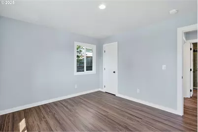 1826 NE 86th Ave, Portland, OR 97220 - Photo 12