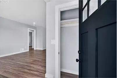 1826 NE 86th Ave, Portland, OR 97220 - Photo 4