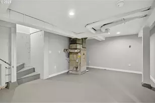 1826 NE 86th Ave, Portland, OR 97220 - Photo 20