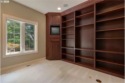 1081 NW Baker Crest Ct, McMinnville, OR 97128 - Photo 8