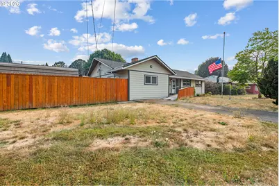 1610 NE 9th St, McMinnville, OR 97128 - Photo 2