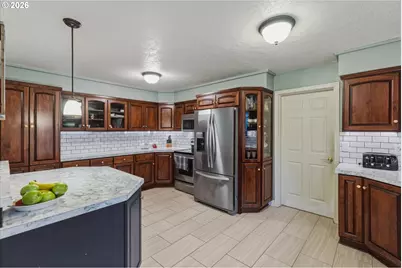 111 Sunset View Rd, Longview, WA 98632 - Photo 10