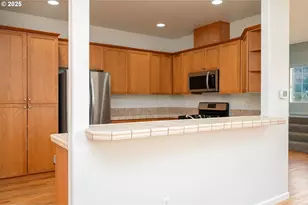 1113 W Powell Blvd, Gresham, OR 97030 - Photo 10