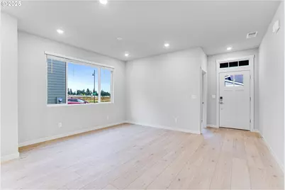 7710 SE Contour Ln, Hillsboro, OR 97123 - Photo 6