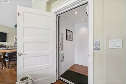 1308 E Main St, Cottage Grove, OR 97424 - Photo 4