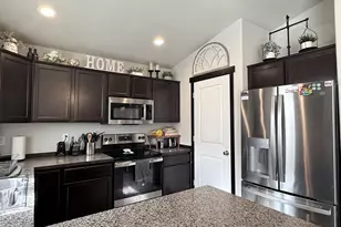 472 Cardinal Pl, Umatilla, OR 97882 - Photo 4