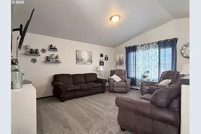 472 Cardinal Pl, Umatilla, OR 97882 - Photo 6