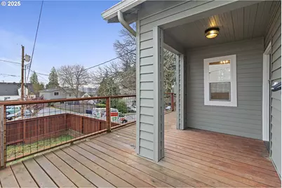1241 NW Couch St, Camas, WA 98607 - Photo 4