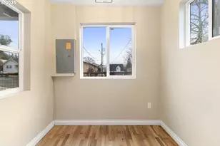 1241 NW Couch St, Camas, WA 98607 - Photo 8