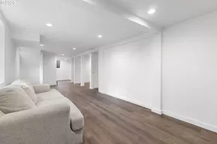 1241 NW Couch St, Camas, WA 98607 - Photo 28