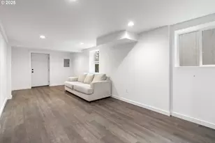 1241 NW Couch St, Camas, WA 98607 - Photo 26