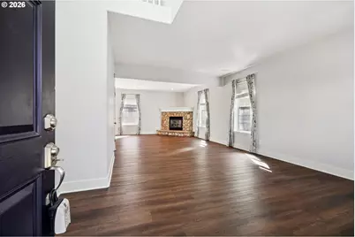 698 NW Hertel St, Hillsboro, OR 97124 - Photo 4