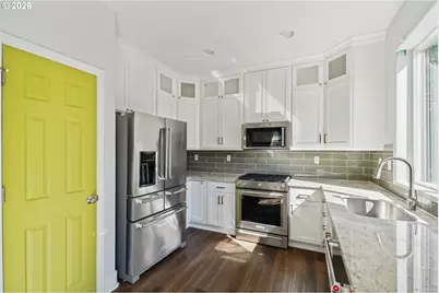 698 NW Hertel St, Hillsboro, OR 97124 - Photo 20