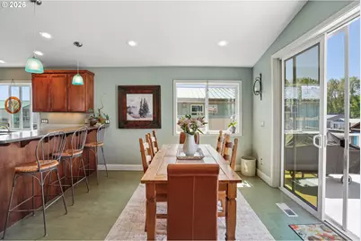 18525 NE Marine Dr #E8, Portland, OR 97230 - Photo 14