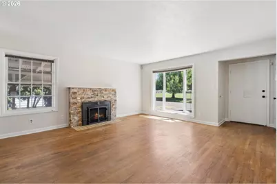 1385 NE Pearl St, Salem, OR 97301 - Photo 6