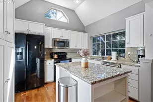 75 Marlboro Ln, Eugene, OR 97405 - Photo 16