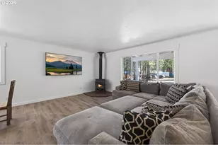 60091 Hopi Rd, Bend, OR 97702 - Photo 12