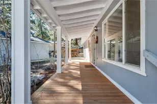 60091 Hopi Rd, Bend, OR 97702 - Photo 8