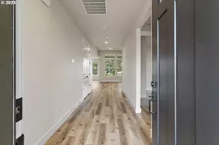 707 Magnolia Ave, Woodburn, OR 97071 - Photo 4