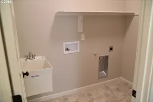 855 Oakleaf Wy, Silverton, OR 97381 - Photo 12