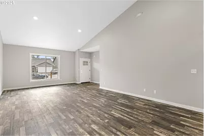 158 E H St, Vernonia, OR 97064 - Photo 2