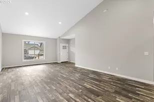 158 E H St, Vernonia, OR 97064 - Photo 2