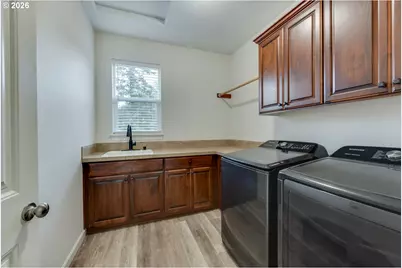 11368 NW Pumpkin Ct, Portland, OR 97229 - Photo 16