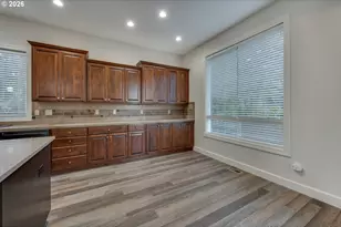 11368 NW Pumpkin Ct, Portland, OR 97229 - Photo 10