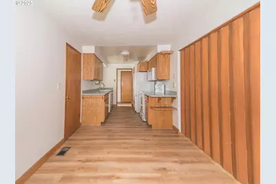 19838 NE Wasco St, Portland, OR 97230 - Photo 12