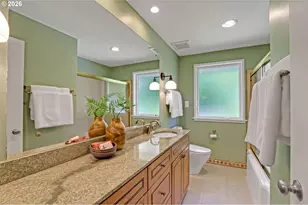 434 NW Hermosa Blvd, Portland, OR 97210 - Photo 16