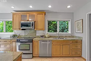 434 NW Hermosa Blvd, Portland, OR 97210 - Photo 8