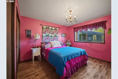 407 SW 7th St, Gresham, OR 97080 - Photo 30