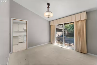 10220 SW Paulina Dr, Tualatin, OR 97062 - Photo 6