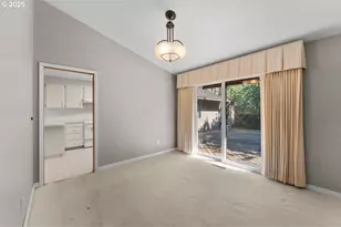 10220 SW Paulina Dr, Tualatin, OR 97062 - Photo 6