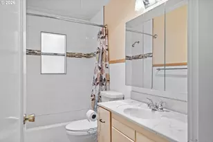 1095 W 11th St, Coquille, OR 97423 - Photo 16